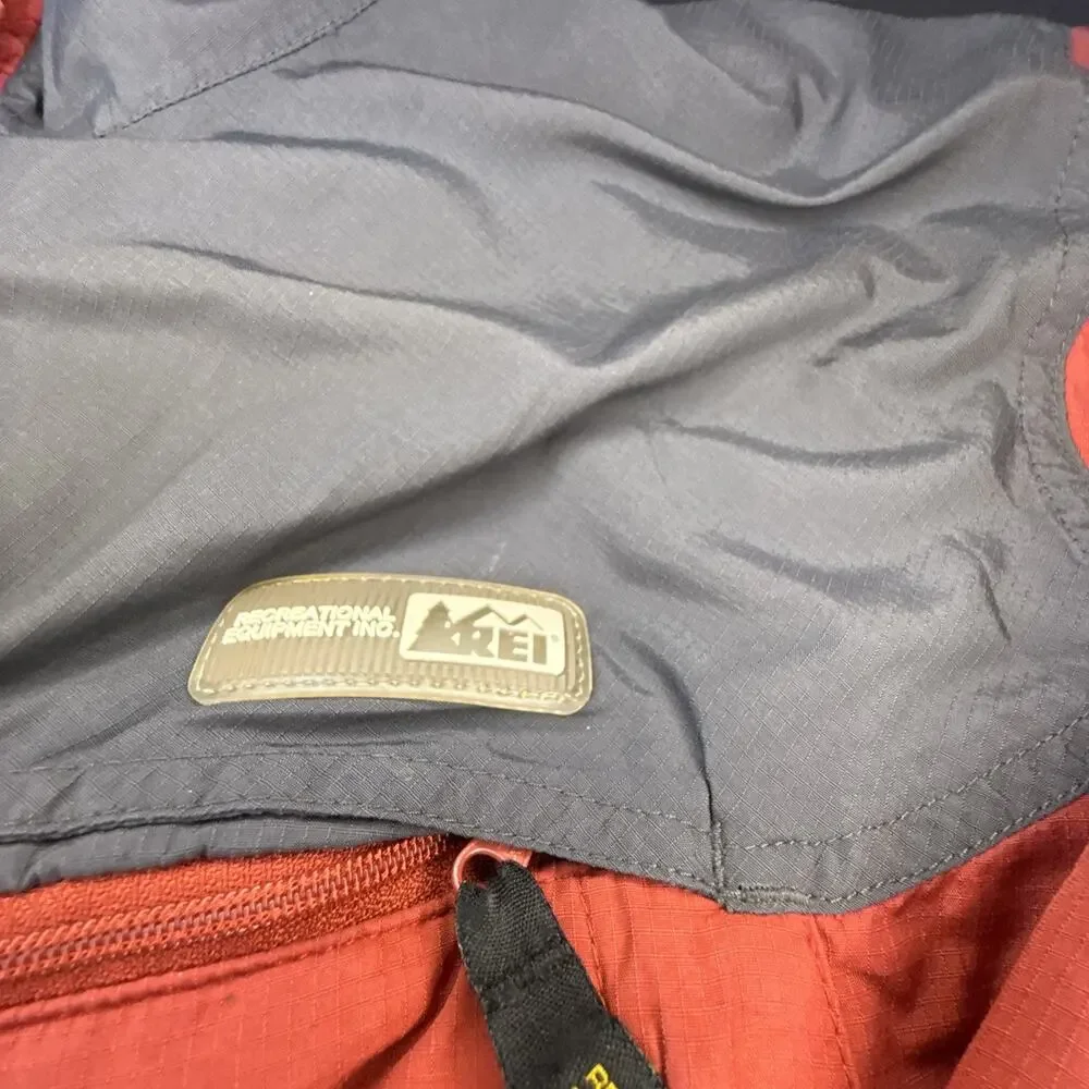 REI Jacket Men's Medium Maroon Full Zip Lined Windbreaker Outdoors Pockets - Picture 2 of 8